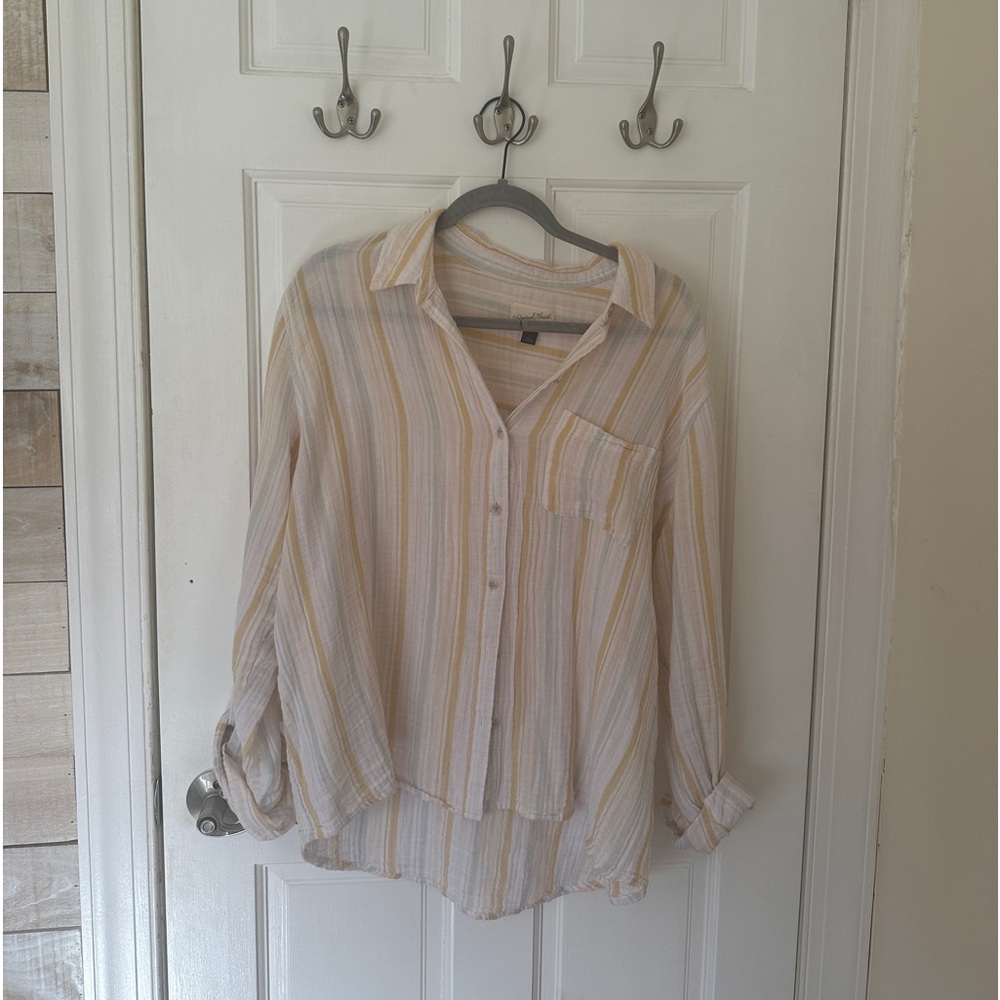 Universal Threads Button Down